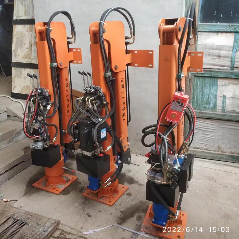 牡丹乡重汽蓝牌随车吊 3.2吨 国六动力强 液压驱动 农用自卸起重机